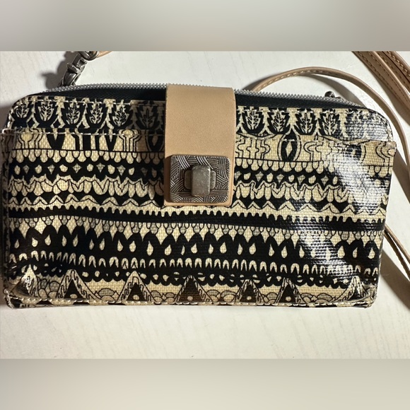 Sakroots Smartphone Wristlet Crossbody Wallet Purse (AS-IS) - Picture 7 of 7